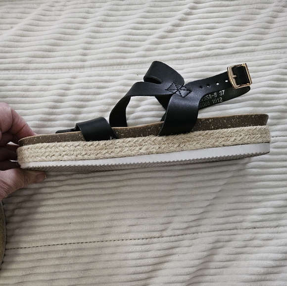 Patrizia Women's Black Sandals Size 37 - Picture 5 of 8